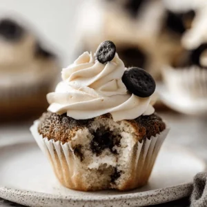 Cookies & Cream Oreo Cupcakes